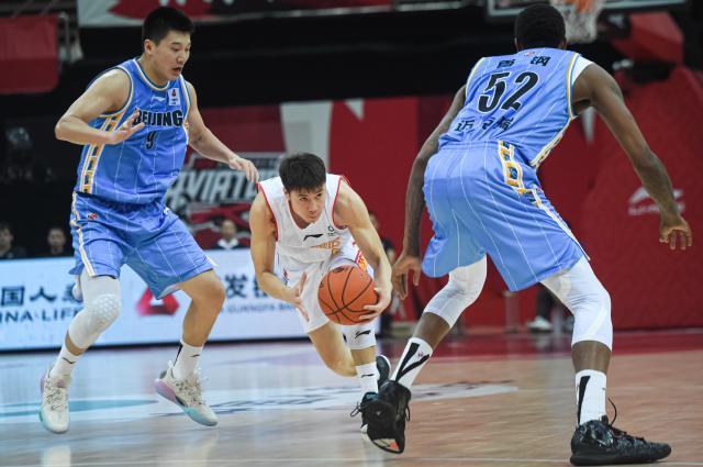 开云登录-“1换4”深圳血亏!沈梓捷缺阵令球队无力抗衡首钢